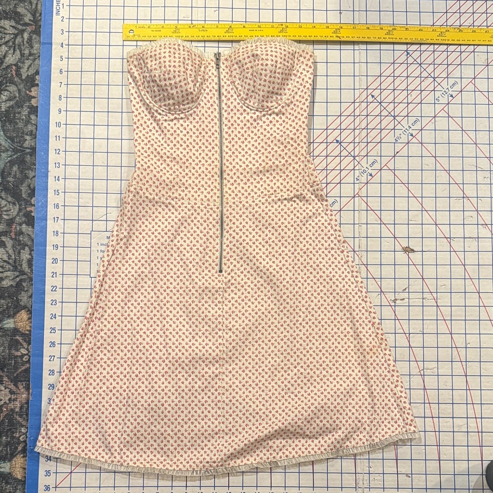 Betsey Johnson New York vintage 2006 ish Strapless Dress with Pink flowers zip